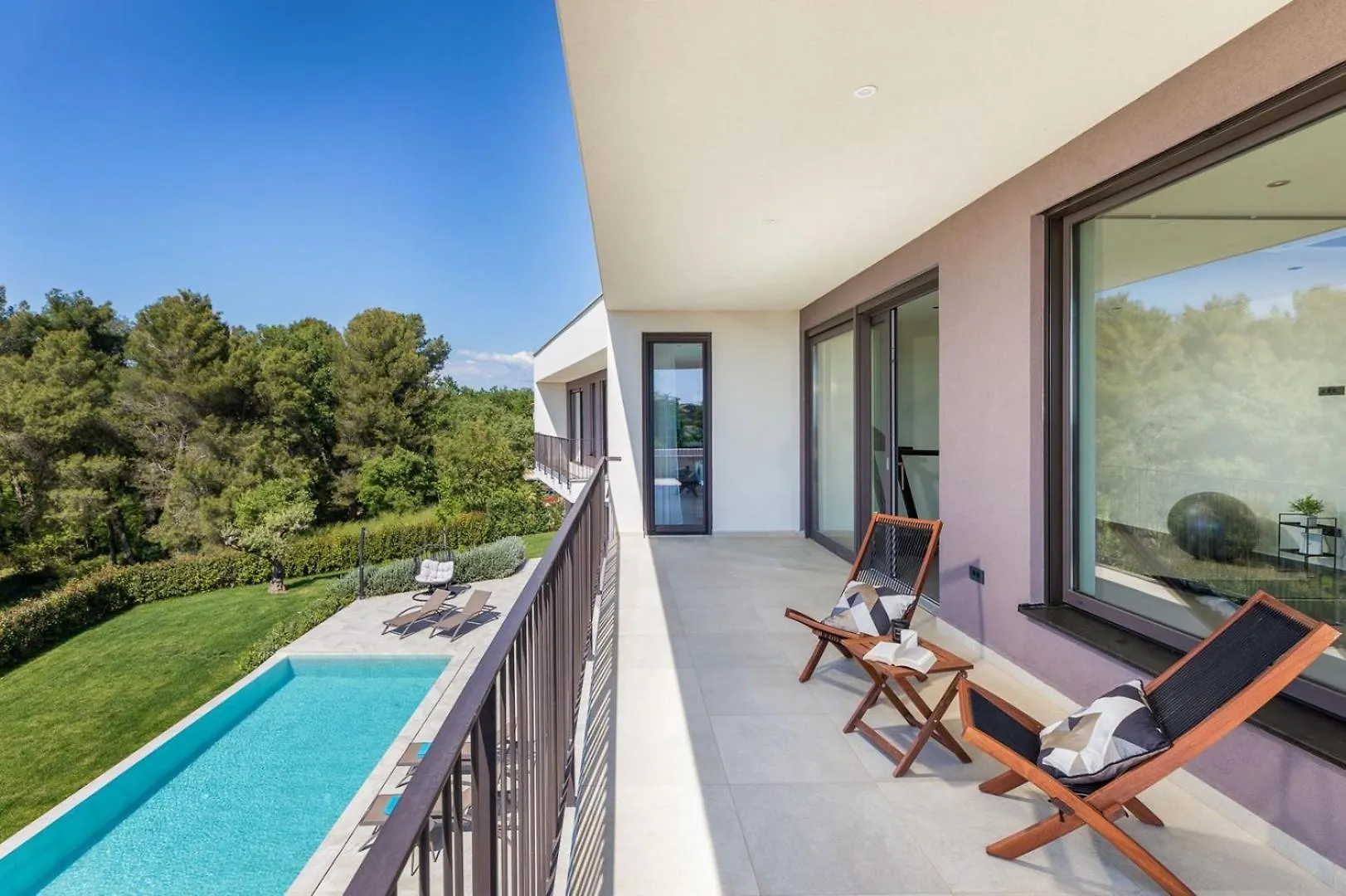 Villa Lumi Dračevac 0*,